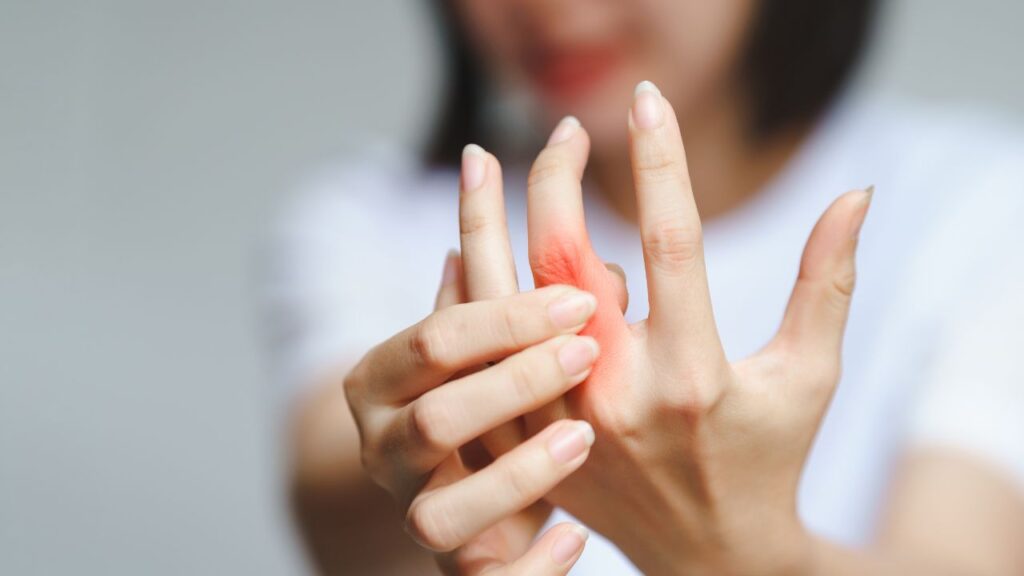 O reumatismo realmente inflama o corpo?